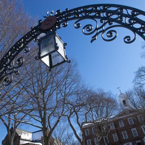 1902_gate