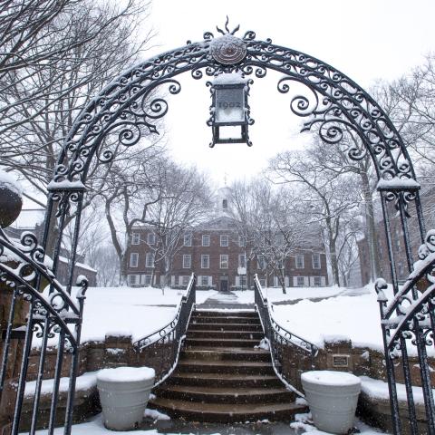 1902_gate